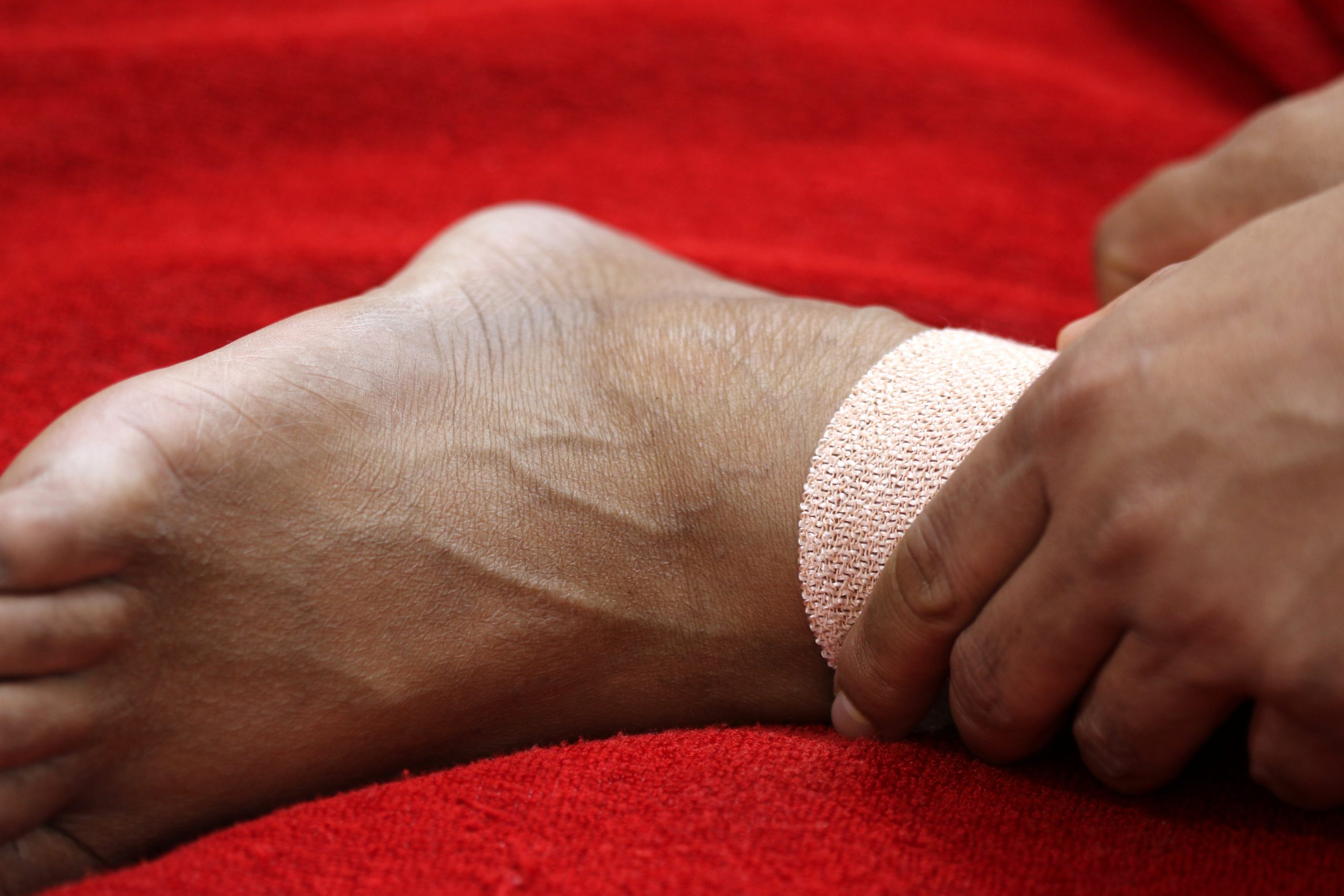Why Timely Wound Care Can Speed Up Healing for Foot Injuries