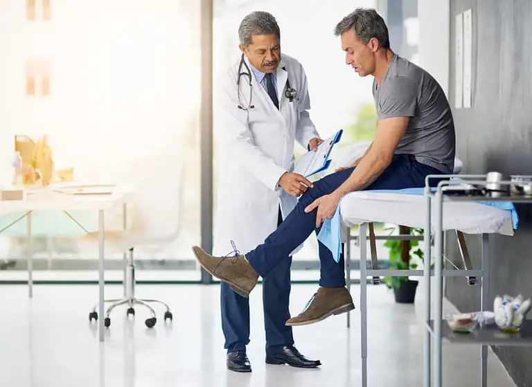 What to Expect at an Orthopedic Walk-In Clinic: A Patient's Guide